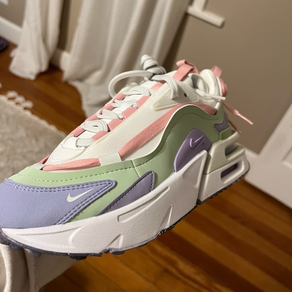 Nike Air Max Furyosa - white and purple dawn - Picture 1 of 8
